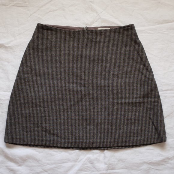 Aritzia Wilfred New Classic wool mini skirt - Picture 2 of 6